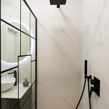 Arena Mall Galleria View And Securities Parking2 Apartament *