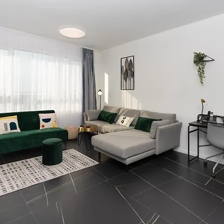 Arena Mall Galleria View And Securities Parking2 Apartment *