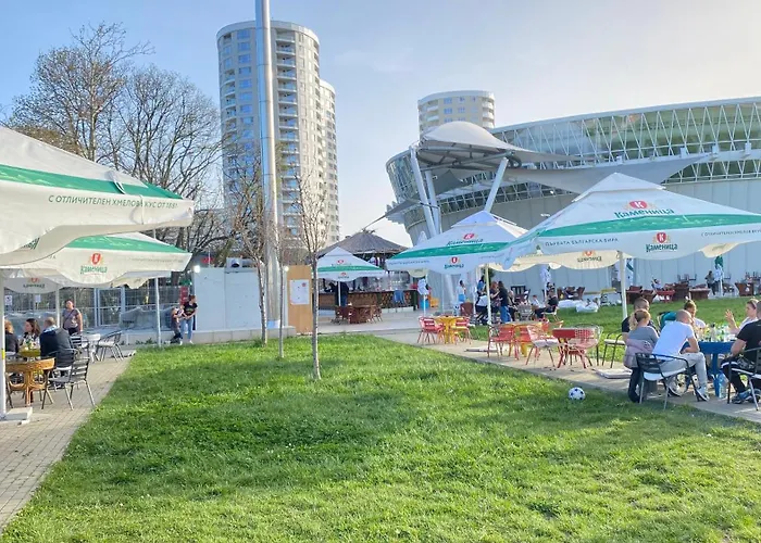 Апартамент Arena Mall Galleria View And Securities Parking2 Бургас