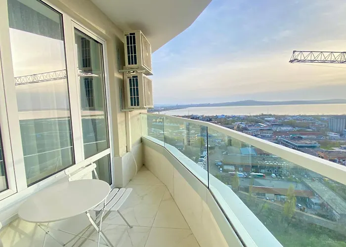 Апартамент Arena Mall Galleria View And Securities Parking2